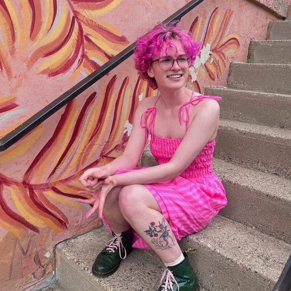 hello - Picture 2 of 3